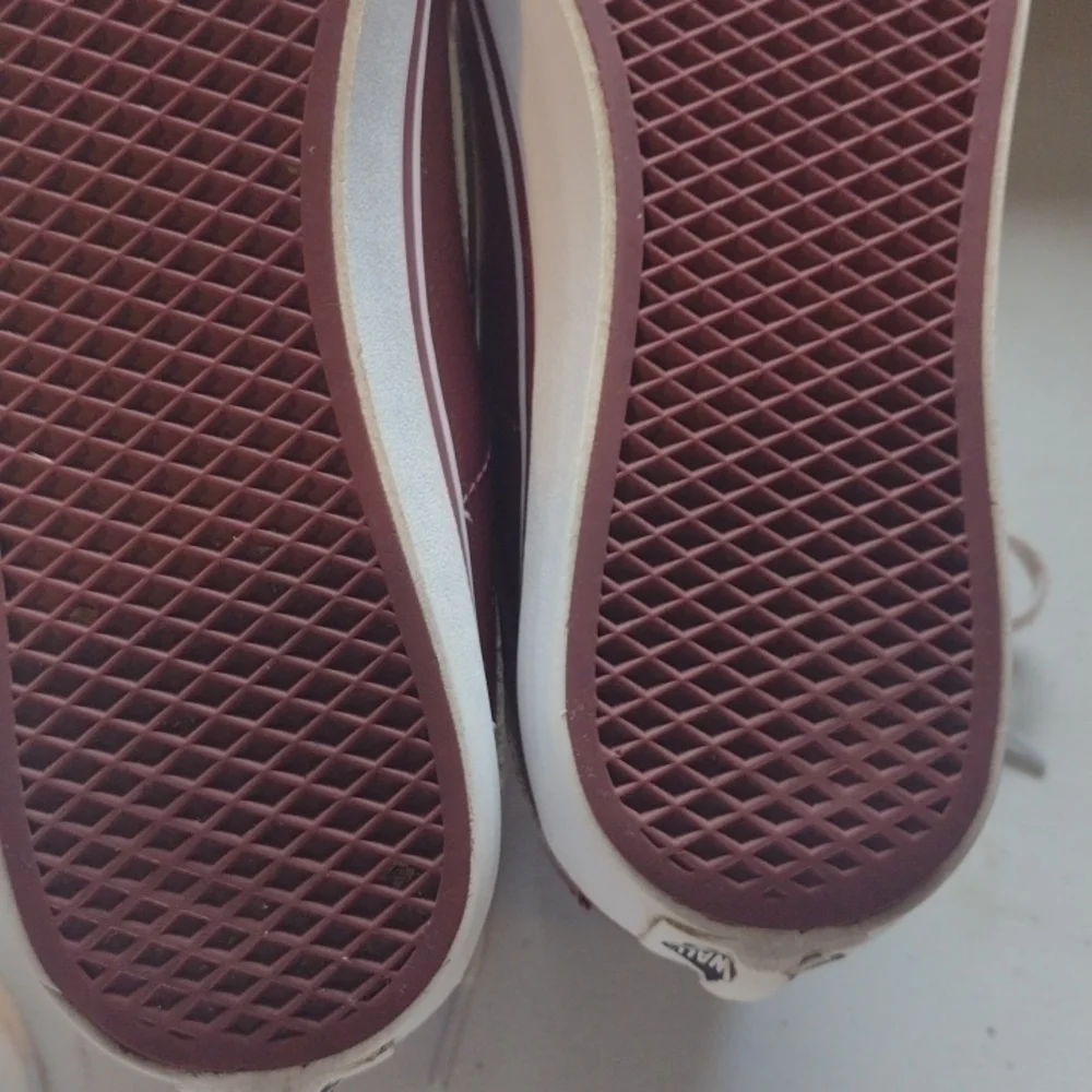 Burgundy Metal mash women’s 7.5 high top vans Men's 6